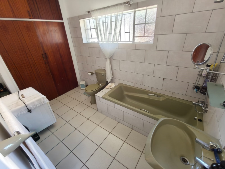 4 Bedroom Property for Sale in Safari Gardens North West